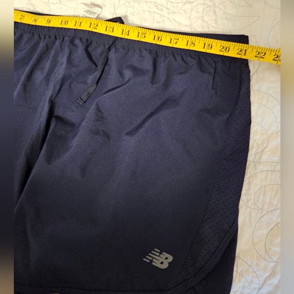 New Balance Navy Blue Polyester Active Shorts Women's Plus Size 2XL NWT - Picture 2 of 9